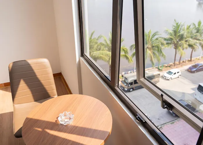 12 Ao Ca Hotel Ha Long