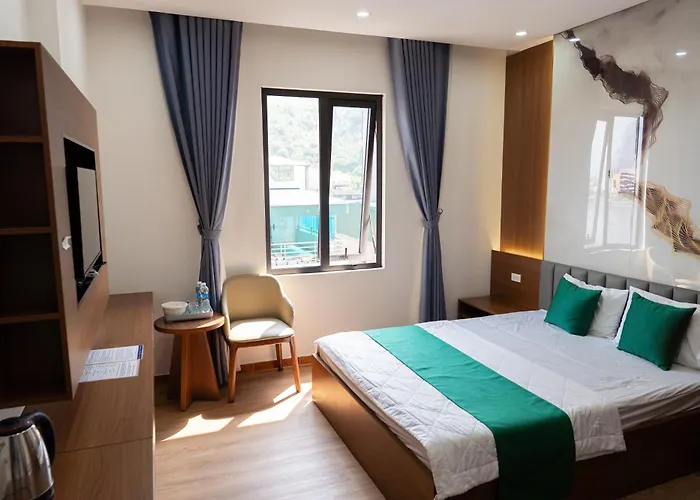 12 Ao Ca Hotel