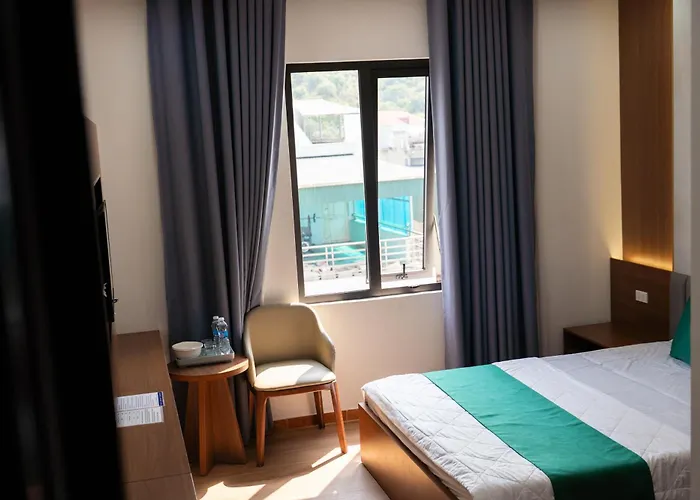 12 Ao Ca Hotel Ha Long