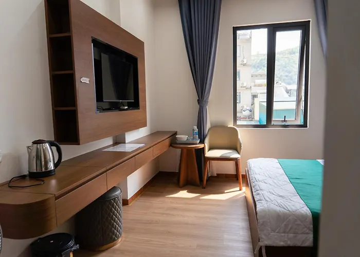 Hotel 12 Ao Ca Ha Long
