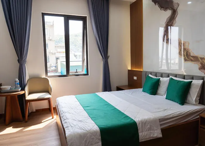 12 Ao Ca Hotel Ha Long