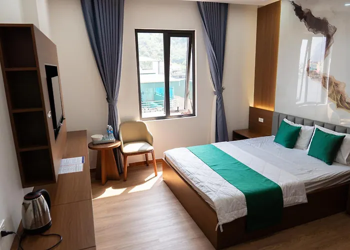 12 Ao Ca Hotel