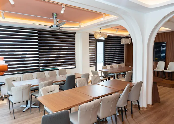 Hotel 12 Ao Ca Ha Long